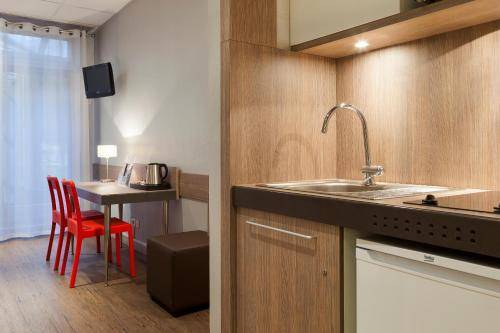 Comfort Suite Rive Gauche Lyon Centre, Lyon