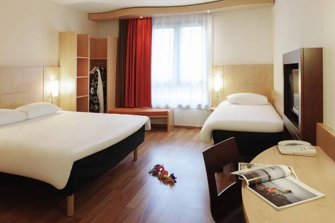 ibis Hotel Brussels Centre Gare du Midi, Brussels