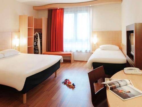 ibis Hotel Brussels Centre Gare du Midi, Brussels