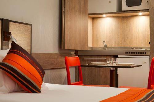 Comfort Suite Rive Gauche Lyon Centre, Lyon